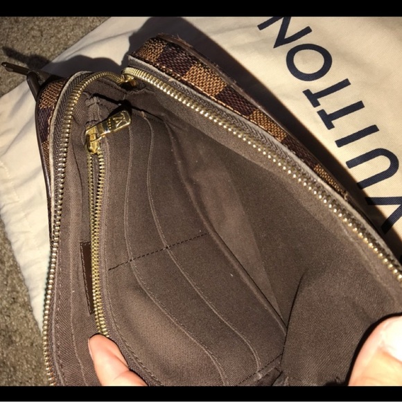 100% authentic Louis Vuitton Bum Bag - Picture 5 of 7